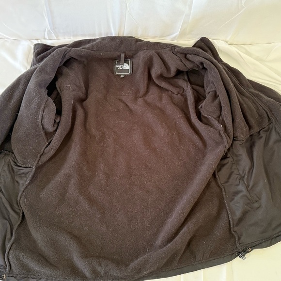 The North Face Black Jacket with Vibrant Pink Logo - Picture 7 of 8